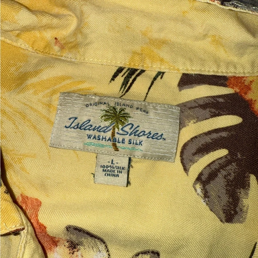 Island shares silk yellow Hawaiian button down shirt - Picture 4 of 5